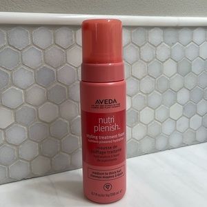AVEDA nutriplenish styling treatment foam